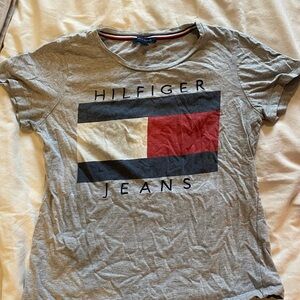 Tommy Hilfiger Gray Graphic T-Shirt